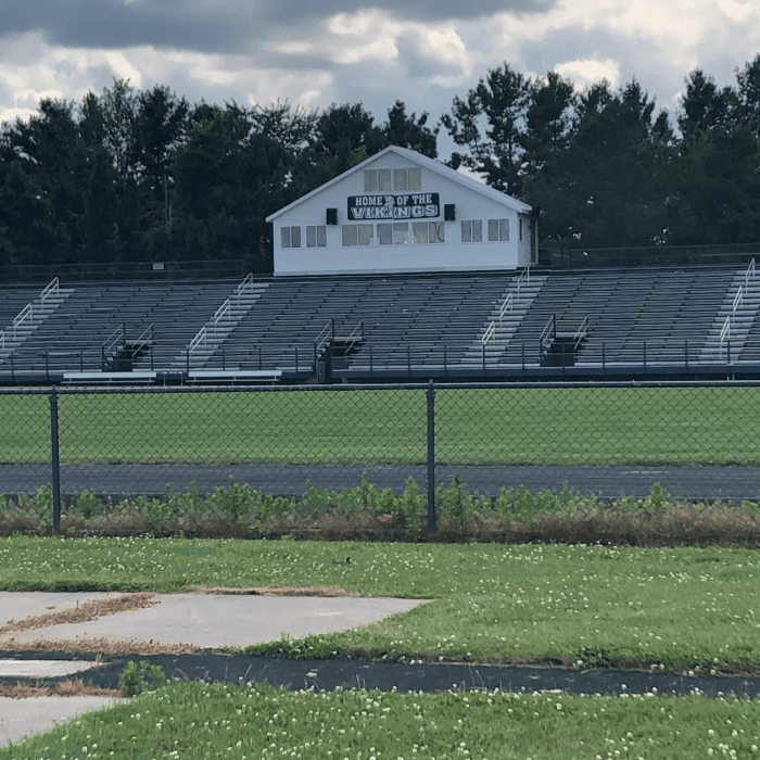 16 Row Outdoor Aluminum Bleachers with Plastic Seating